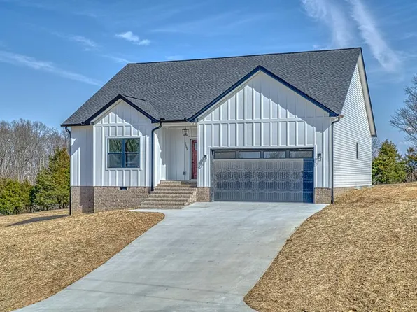 2599 Whispering Oaks Ln, Cookeville, TN 38501