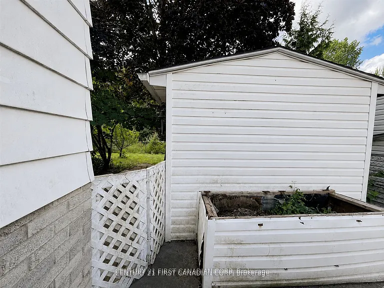 1341 Aldersbrook Rd — Photo 22