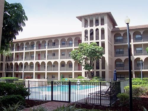 1st image of 6100 Gulfport Blvd S APT 404