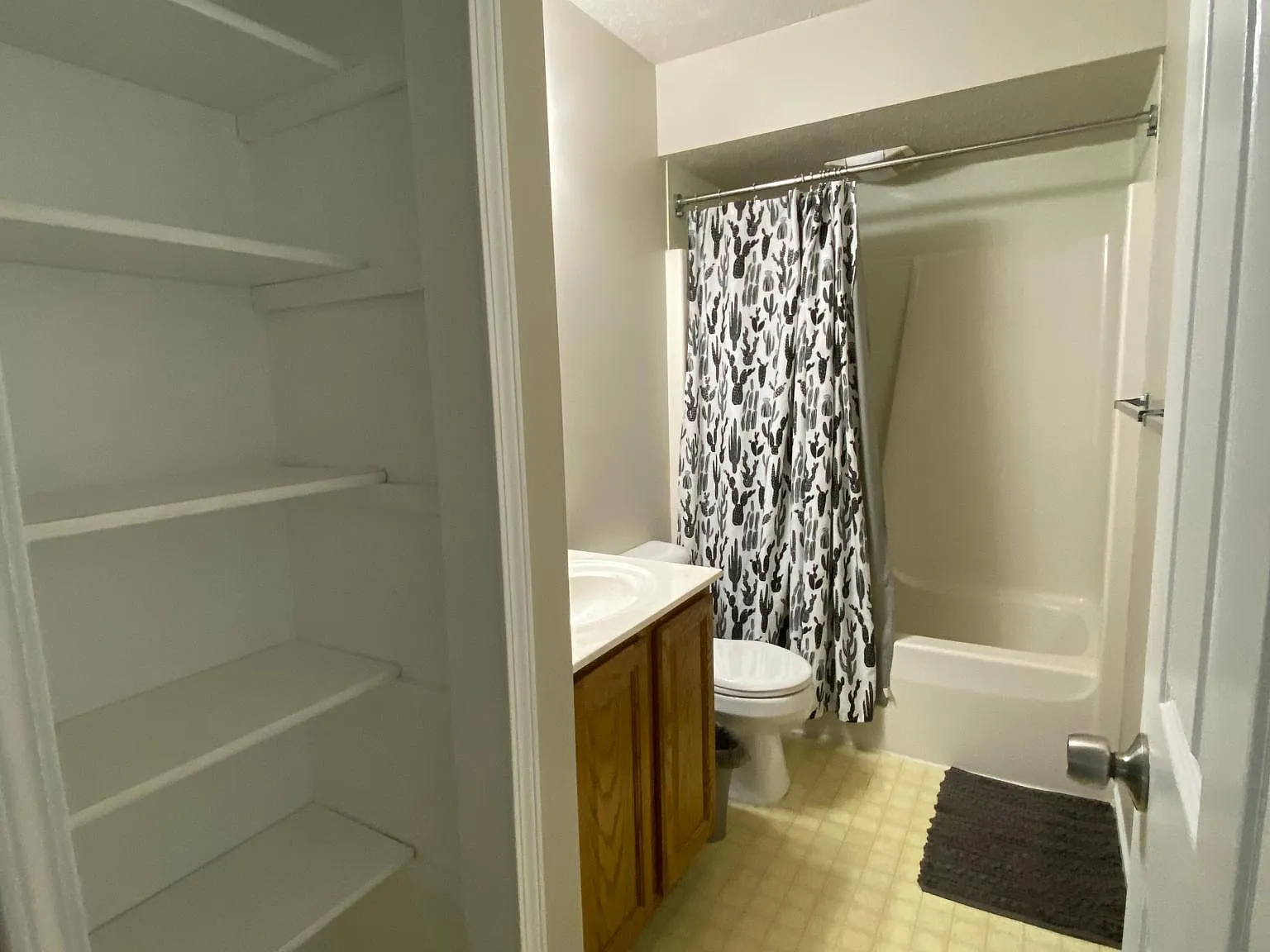 605 N Hagadorn Rd — Photo 4