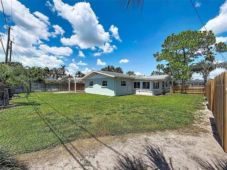 3602 Casablanca Ave — Photo 53