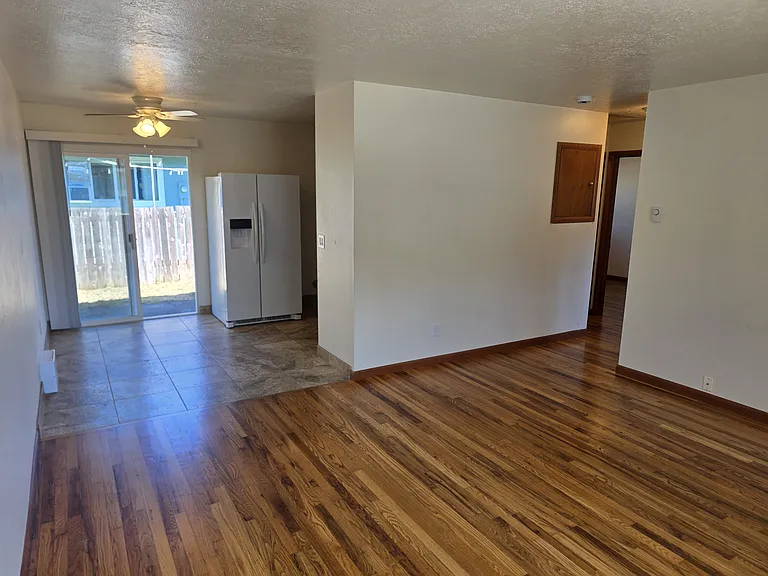 5309 SE Henry St — Photo 3