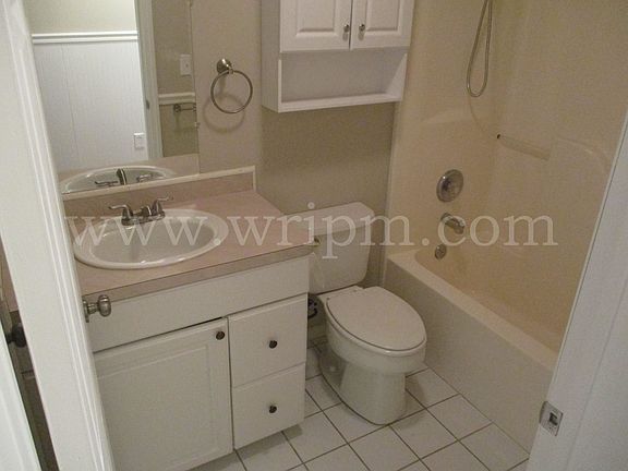 2nd image of 699 Bay Ave