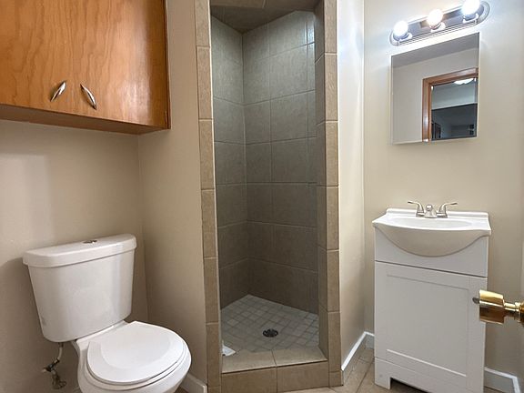 5th image of 1318 B St APT 2