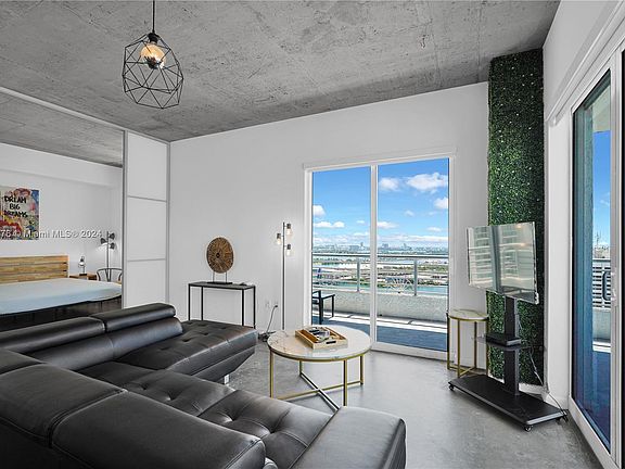 4th image of 133 NE 2nd Ave APT 3402