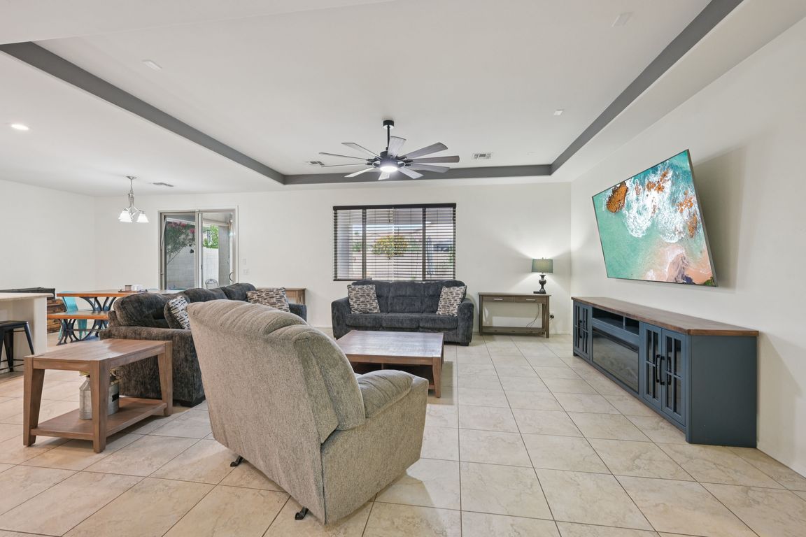 next background image