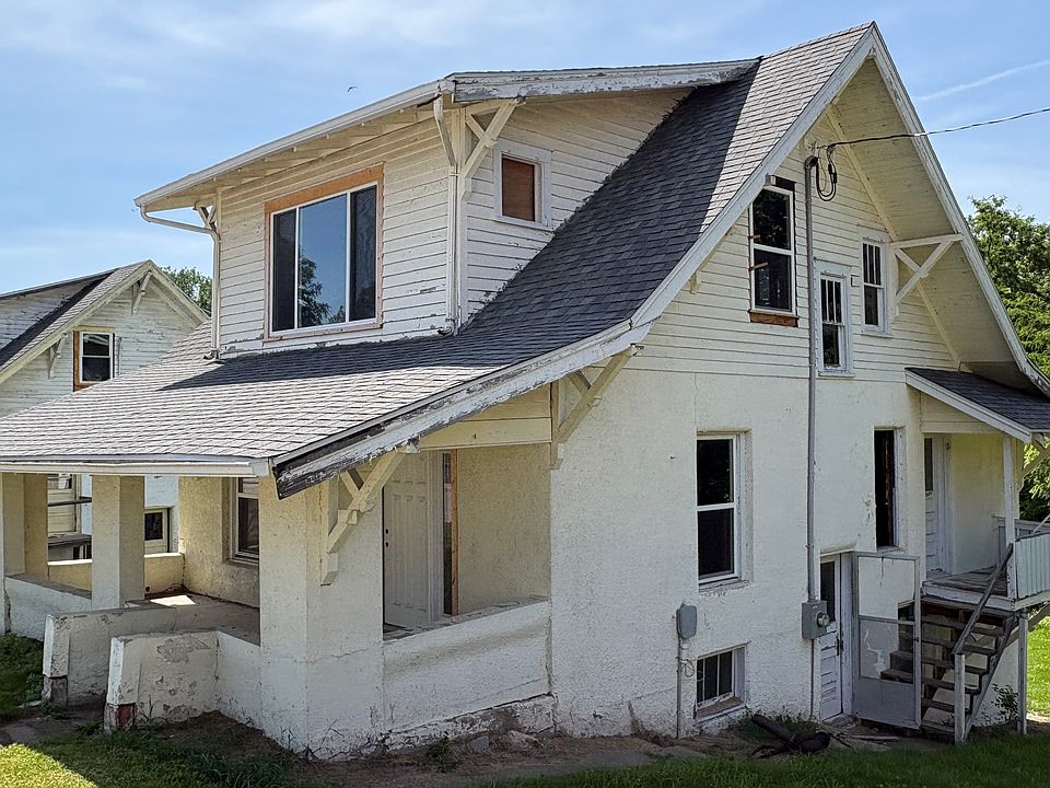 1st image of 1814 Main St