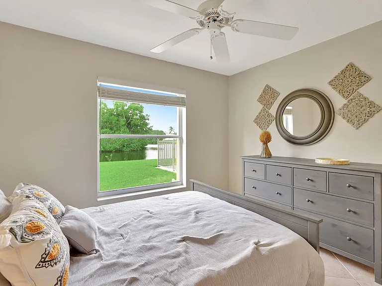 1651 Lakefield North Ct — Photo 28