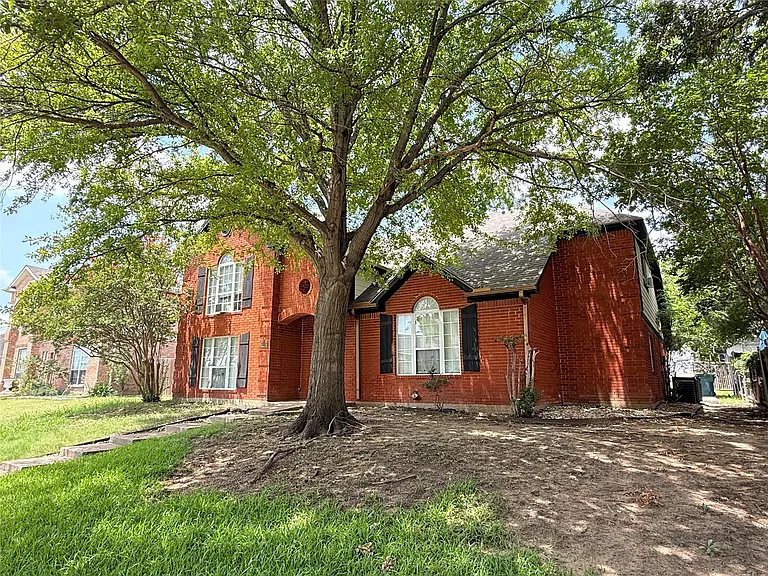 4209 Mulberry Dr — Photo 2