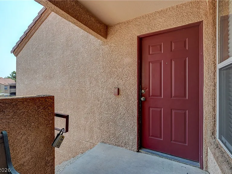 1150 N Buffalo Dr #2033 — Photo 3