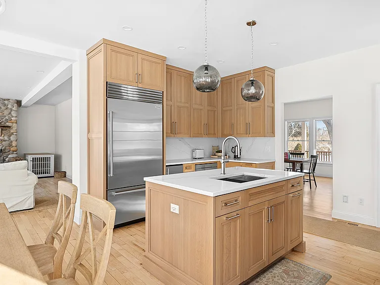 4 Bayberry Rd — Photo 6