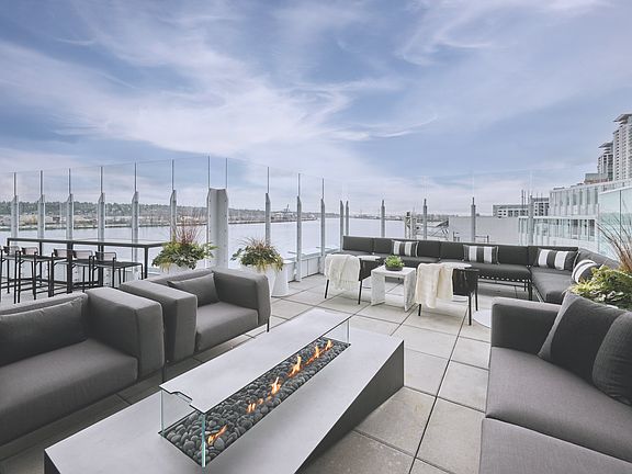 4th image of 660 Quayside Dr #3804