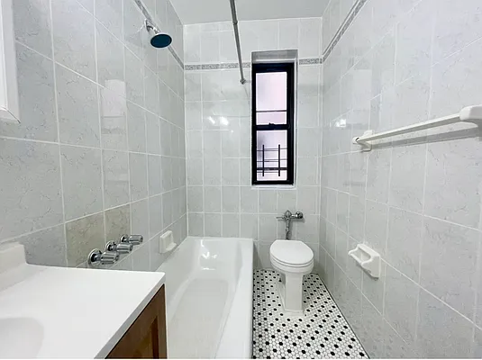 Rented by CITY SPHERE | media 9