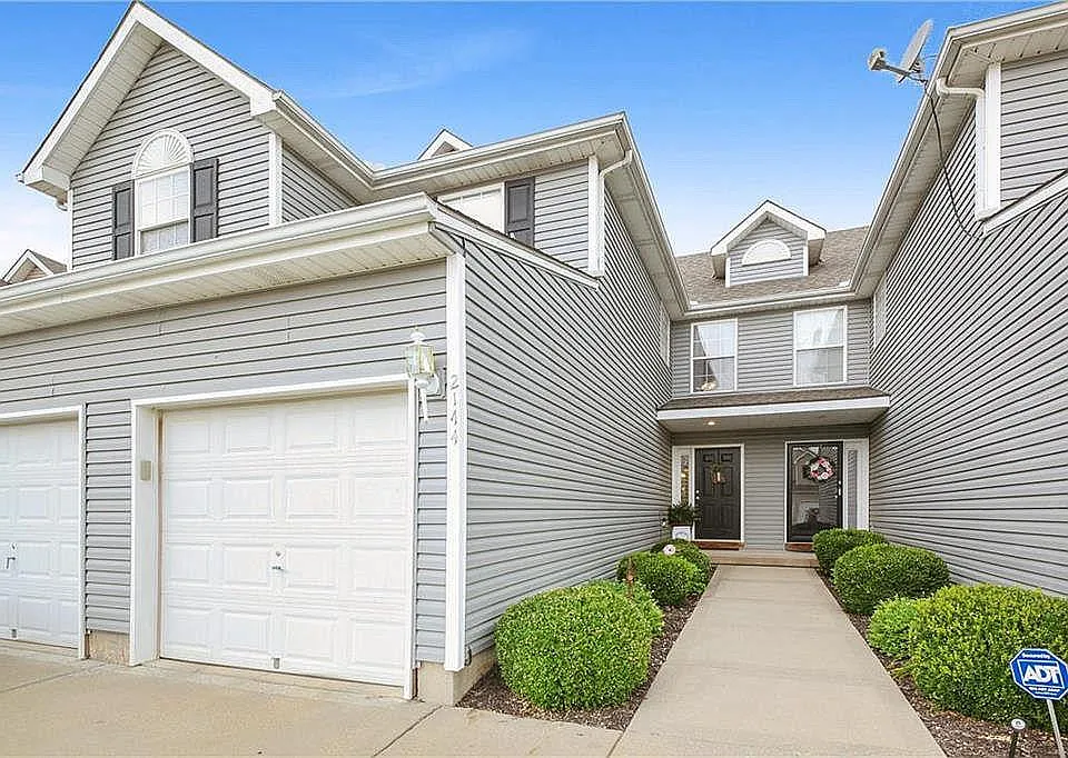 2144 SW Rambling Vine Rd