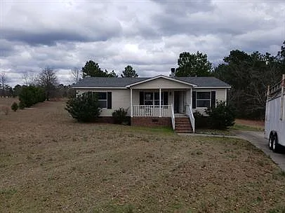 478 Washington Ln Photo 1