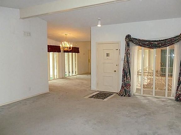 2nd image of 6307 Diamond Head Cir APT 201