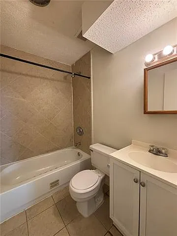 1145 Warren Dr — Photo 11