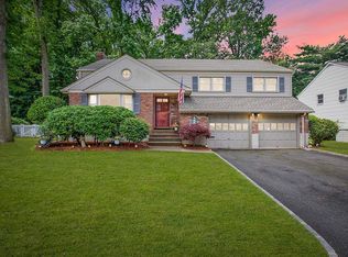 23 Sutton Pl, Cranford, NJ 07016