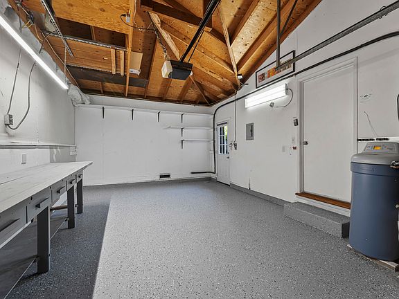 3rd image of 15320 Calle Enrique #B