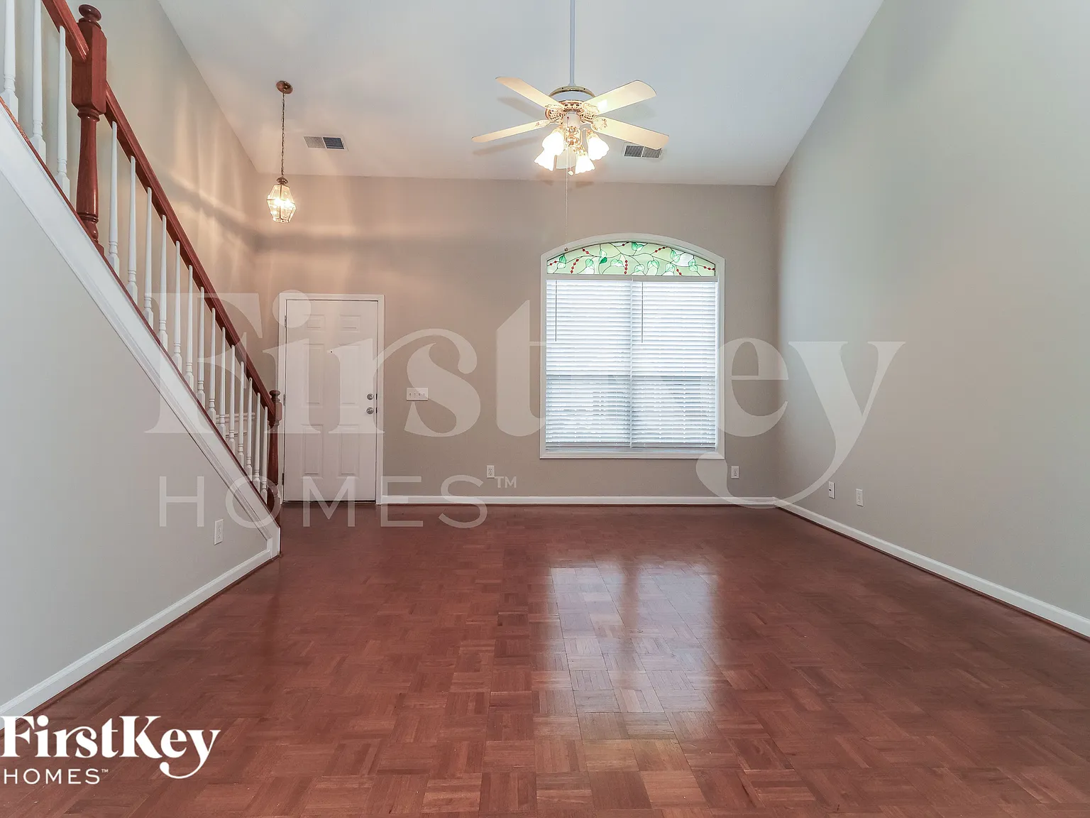 3 bed, 2.5 bath, 1690 sqft, $2,160 — Photo 3