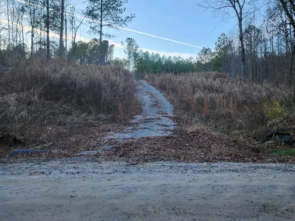 2091 Star Point Rd, Carrollton, GA 30116