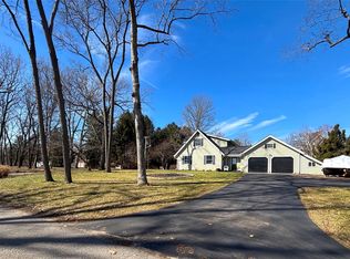 11834 Eriksen Dr, Pinckney, MI 48169