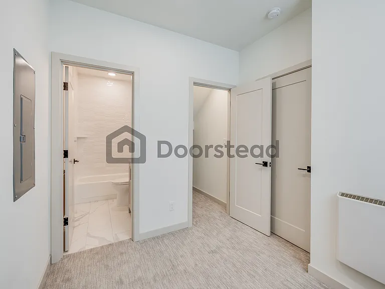 722 N 36th St — Photo 9
