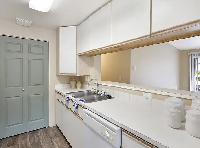 Maple Park Apartments — Photo 20
