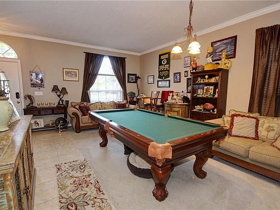 3rd image of 1173 Cathcart Cir