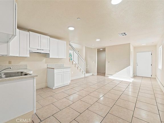 2nd image of 2019 E 105th St