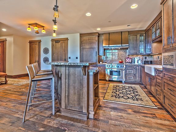 4th image of 8886 Empire Club Dr #405