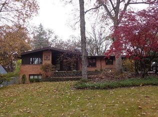 1927 Boscobel Ct, Rockford, IL 61107