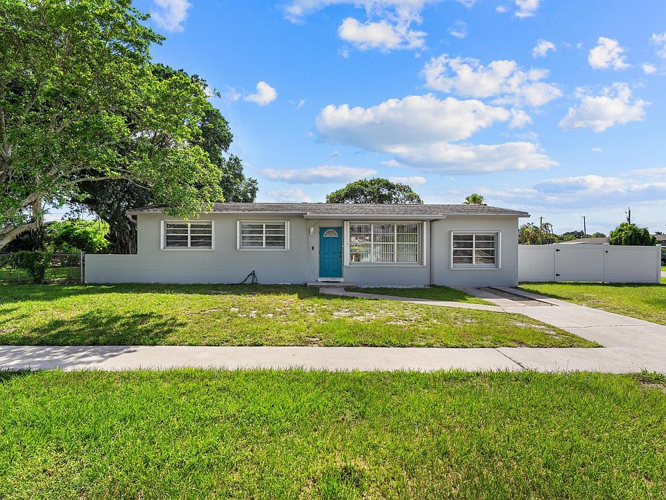 1st image of 153 Abaco Drive