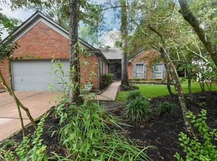 99 S Village Knoll Cir, The Woodlands, TX 77381