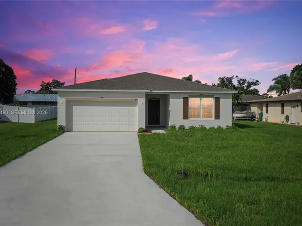 811 SE Seahouse Dr, Port Saint Lucie, FL 34983