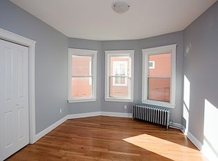 376 Prospect St #2L, Cambridge, MA 02139