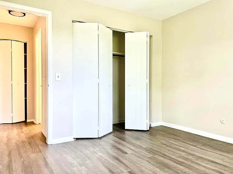 2423 Ogden Ave #3 — Photo 5