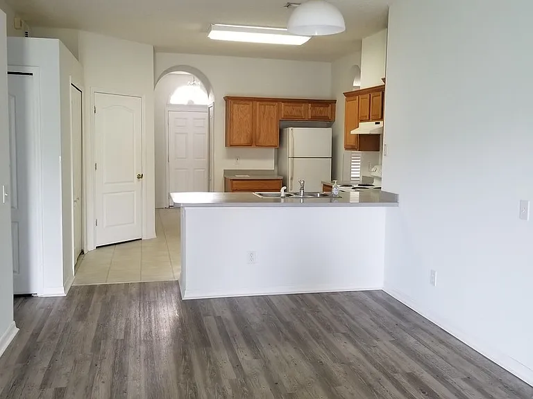 10521 Beneva Dr — Photo 10