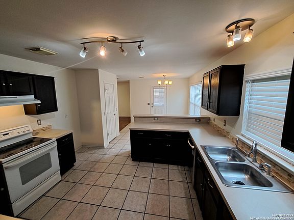 4th image of 13222 Woodthorn Way