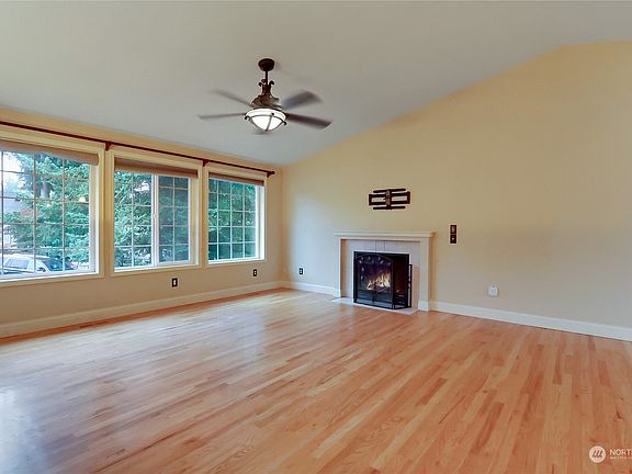 5th image of 7600 38th Ct SE