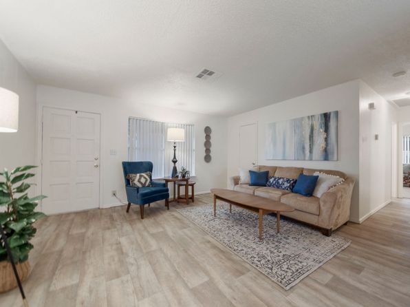 Park Villas - $200 Off First Months Rent for 1 Bedrooms in May! | 4974 S 76th East Ave, Tulsa, OK
