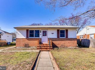 7818 Bodkin View Dr, Pasadena, MD 21122