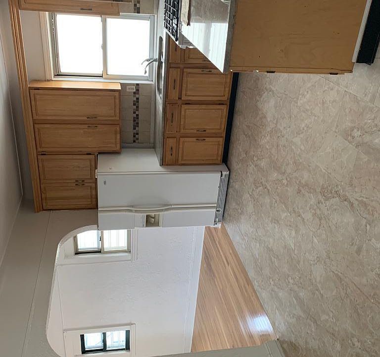 1st image of 78XX 87rd Woodhaven N #2