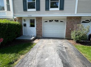 2226 Clifton Pl, Hoffman Estates, IL 60169