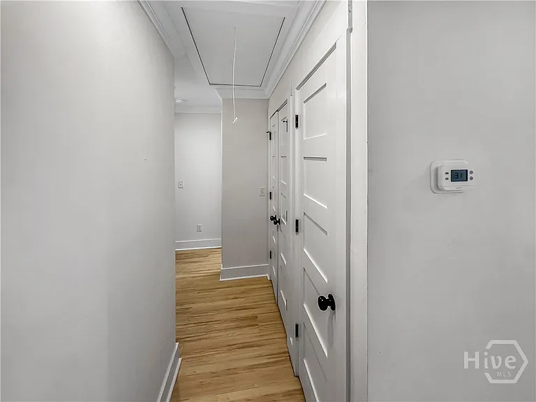 316 W 40th St #D — Photo 8