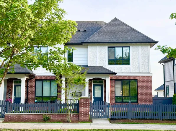 3500 Burke Village Promenade #18, Vancouver, BC V3E 0N2
