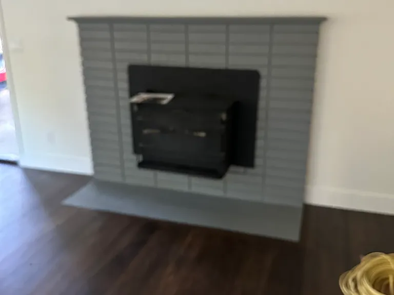 1423 E Maple St — Photo 3