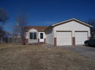 320 E Harvest Ln, Maize, KS 67101
