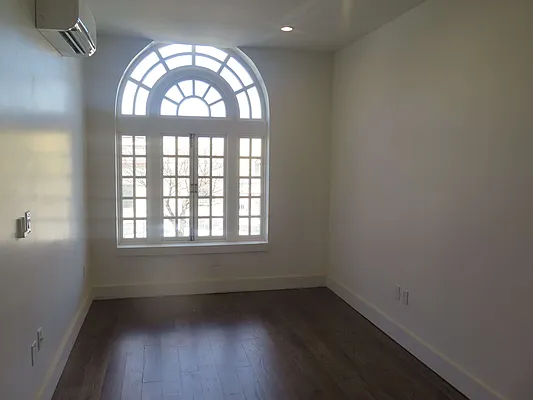 Rented by Spot It Realty LLC | media 63