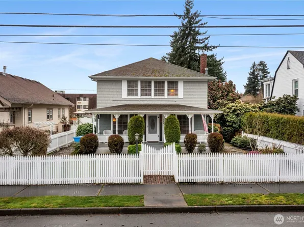 128 5th Avenue NW, Puyallup, WA 98371